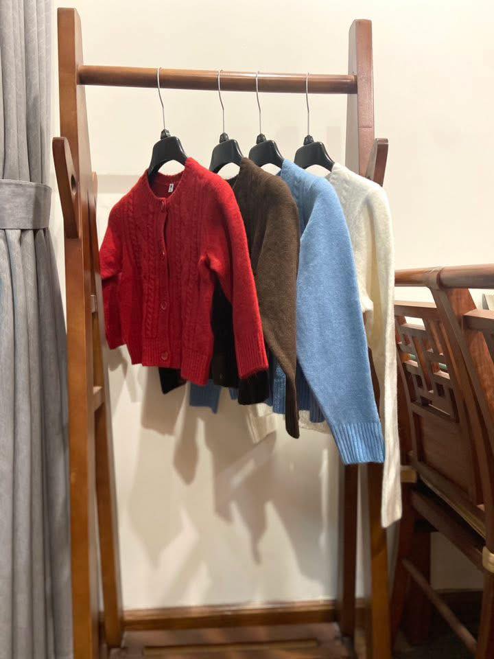 [🆕🇻🇳] Bigsize Duyên Phạm – Thời trang Béo tại Hải Dương  👕 Top1Fashion 👗  Diện set này thì 60kg hay 90kg cũng auto xinh, auto tự tin xuống phố
Chất umi lạnh mềm mát, co giãn tốt, mặc cả ngày vẫn thoải mái.
Áo phối cổ & tay trắ , shares-0✔️ , likes-17❤️️ , date-2025-07-26 21:12:16🇻🇳🇻🇳🇻🇳📰🆕