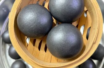 [🆕🇻🇳] Nhung Fruits – Trái cây Việt cao cấp 🍔 Top1Food  🍜 Siêu phẩm trong bộ sưu tập bánh bao nhà Nhung: bánh bao tinh than tre nhân phomai trứng muối
Chỉ gói gọn trong 2 từ ngon và chất
200k/set 10 cai
Em thương , shares-0✔️ , likes-1❤️️ , date-2025-07-25 03:57:53🇻🇳🇻🇳🇻🇳📰🆕