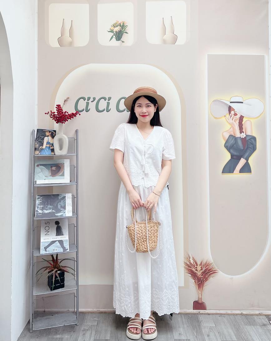 [🆕🇻🇳] Thời trang Passion – Đam mê thời trang 👕 Top1Fashion 👗  Mềm như nắng mới lên,
Áo xinh khoe dáng dịu êm đầu ngày
ÁO GIÁ #169K
—
Mẫu áo sát nách thiết kế thời thượng, phom suông nhẹ giúp che khuyết điểm phần bắp , shares-1✔️ , likes-0❤️️ , date-2025-07-24 03:43:45🇻🇳🇻🇳🇻🇳📰🆕