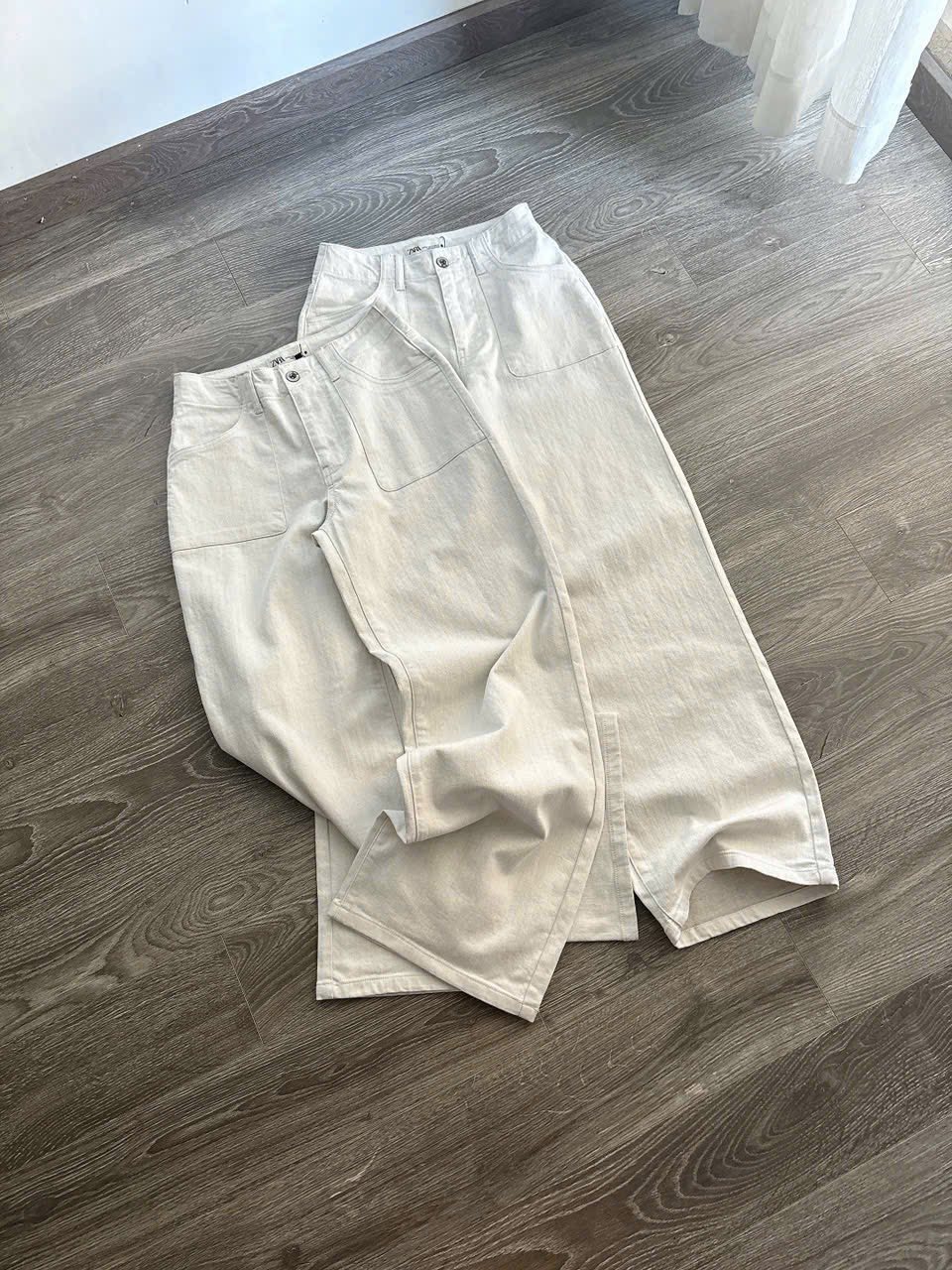 [🆕🇻🇳] Mizu Shop – Cửa hàng quần áo nữ 👕 Top1Fashion 👗  Lô hiếm-xịn đétJean ZR
form đỉnh luôn ạ
Chất jean mềm co giãn tốt
Màu e nó là trắng ghi khói,màu lạ mắt,gu tây tây
Bảng size:
– sz 34 eo 72cm (dài 103cm- , shares-0✔️ , likes-0❤️️ , date-2025-07-24 14:38:07🇻🇳🇻🇳🇻🇳📰🆕