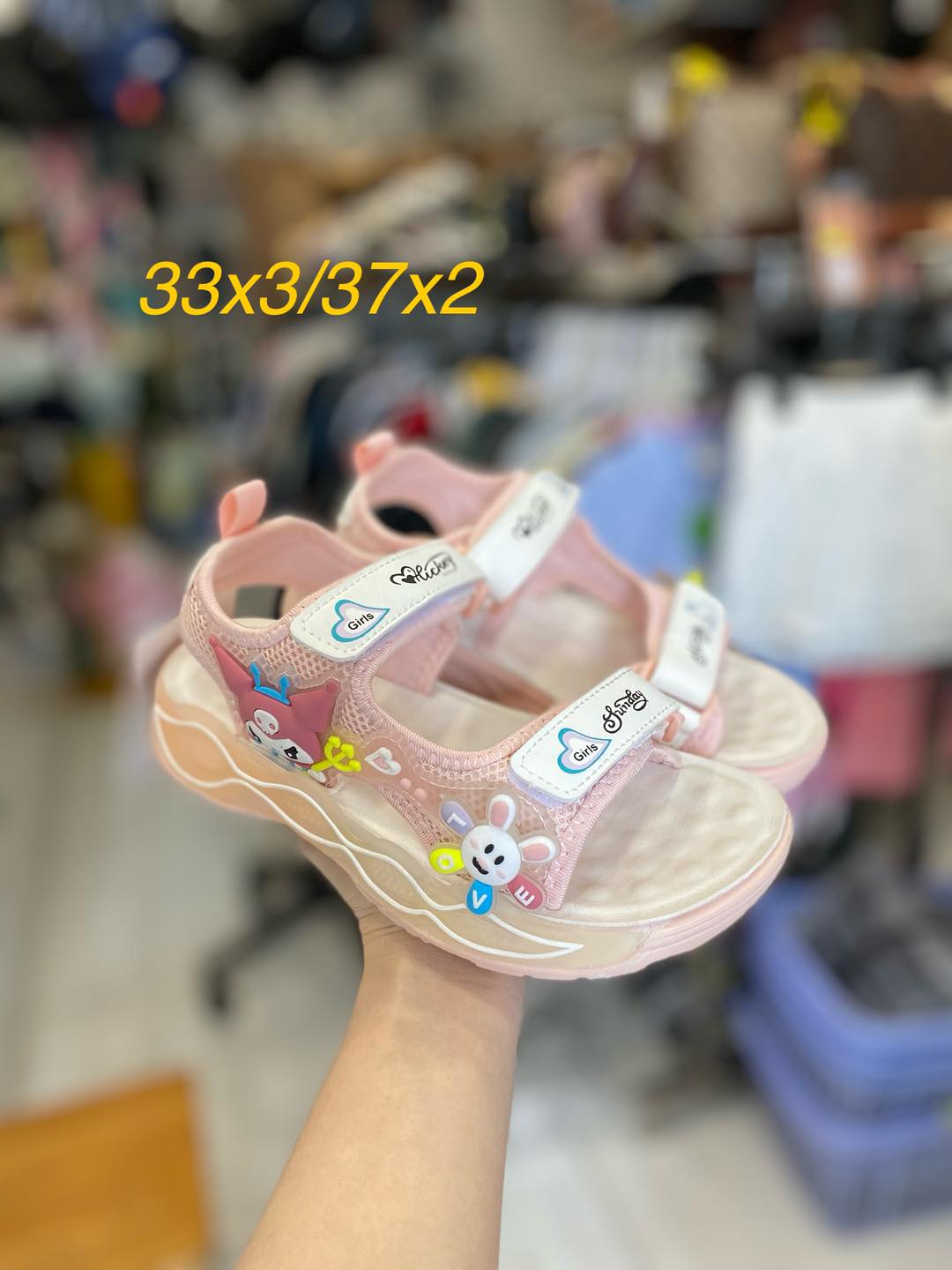 [🆕🇻🇳] SARAH Vnxk – chuyên kinh doanh sỉ & lẻ giày dép nam nữ vnxk , giày bigsize, túi xách quảng châu vip, thời trang nam nữ 👕 Top1Fashion 👗   Sandal bé gái kuromi lẻ size các mom vô săn cho bé nhà mình nha
Size gom trên ảnh
sale #179k #179k #179k
, shares-0✔️ , likes-4❤️️ , date-2025-07-28 19:21:01🇻🇳🇻🇳🇻🇳📰🆕