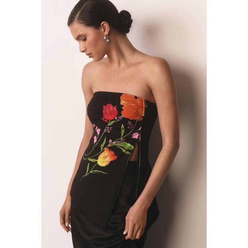 [🆕🇻🇳] BON VNXK PLus size 👕 Top1Fashion 👗   SHop về thêm đủ size lun ạ
Áo cúp ngực hàng xuất dư xịn nha Athro****
Hàng cao cấp bên zá wed rất cao, chất dày dặn co giãn tốt
Áo  quây ngực có viền si , shares-0✔️ , likes-0❤️️ , date-2025-07-29 01:59:13🇻🇳🇻🇳🇻🇳📰🆕