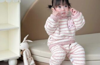 [🆕🇻🇳]  Thư Phùng Kids  🧑‍🧒❤️️👶⭐️ Gom trước khi lạnh
Bất chấp gió mùa cùng set bộ lông siêu ấm xinh đi các mẹ ơiiiii #139kkkkk thui ạ
Màu: đen, hồng, xanh
𝐒𝐢𝐳e 𝐭𝐡𝐚𝐦 𝐤𝐡𝐚̉𝐨:
𝟖𝟎 8-10kg
𝟗𝟎 11 , shares-0✔️ , likes-0❤️️ , date-2025-07-26 23:09:00🇻🇳🇻🇳🇻🇳📰🆕