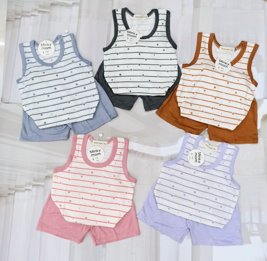 [🆕🇻🇳]  Minky Mom Kids 🧑‍🧒❤️️👶⭐️  Minky Mom giá siêu siêu ưu đại cho mùa hè năm nay
Khi Mua Combo 5 bộ được miễm Ship.
Được kiểm tra hàng thoải mái trước khi nhận ạ.
Bộ Minky Mom Cộc Ta , shares-5✔️ , likes-49❤️️ , date-2022-03-19 20:55:41🇻🇳🇻🇳🇻🇳📰🆕