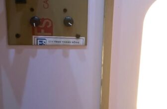 [🆕🇻🇳] Lồng Sấy Chó Mèo Cao Cấp – Tổng Kho 🐶🦜 Top1Pets 🐱🐠 Mạch điện mới bên em đã về ạ
Bảng mạch có các công năng như
– Có núm vặn chỉnh nhiệt, chỉnh gió
– Có đèn uv, có sấy thường
– Có giới hạn nhiệt trong khoảng , shares-0✔️ , likes-3❤️️ , date-2024-12-09 01:38:45🐶🐱🇻🇳🇻🇳🇻🇳📰🆕