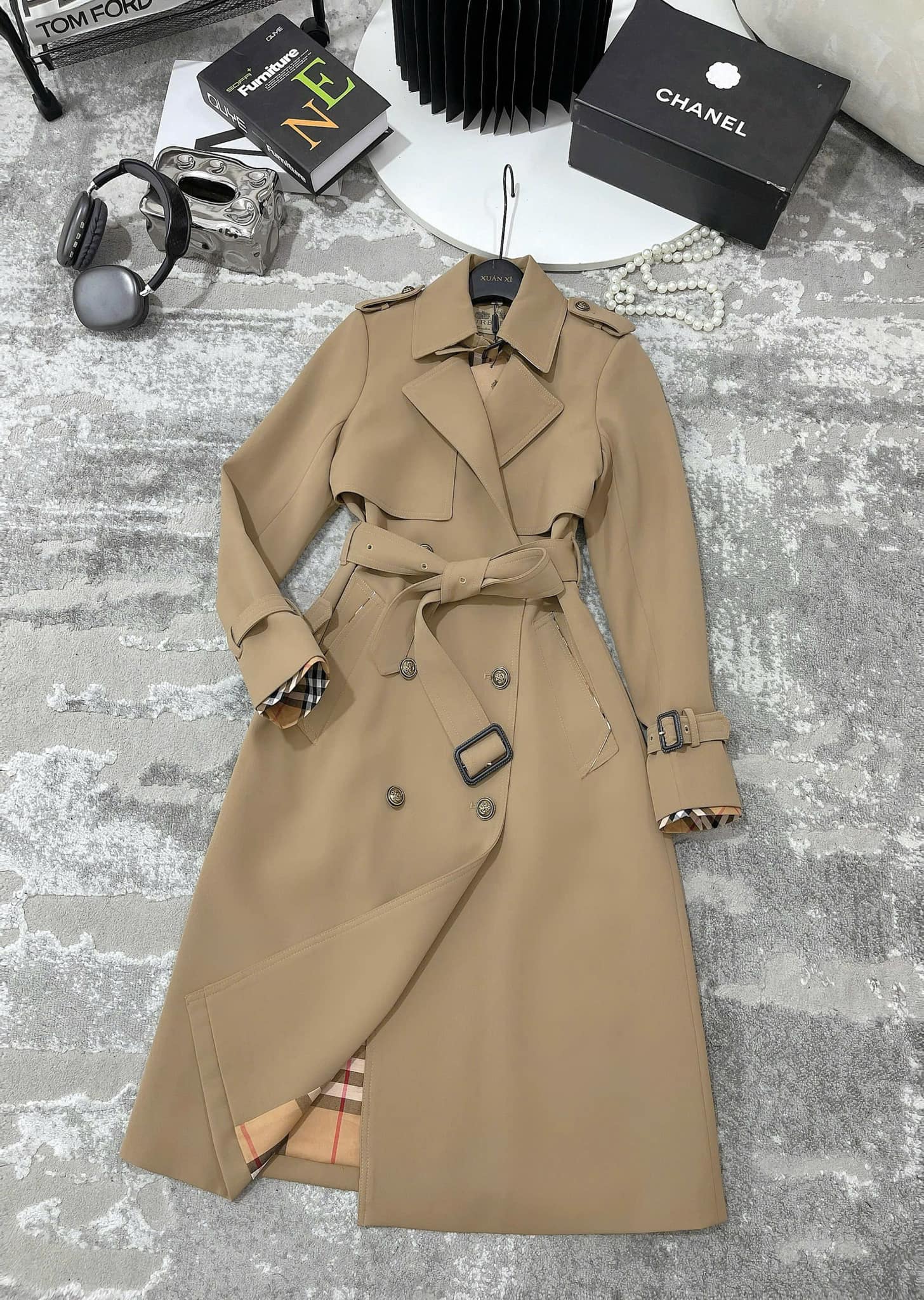 [🆕🇻🇳] Măng Tô Nữ Quảng Châu Cao Cấp 👕 Top1Fashion 👗  Liên tục cập nhật thêm mẫu mới về để phục vụ khách đây em
Em vừa về thêm mẫu áo măng tô Buuurbery, một mẫu áo mới nhất trong năm ạ
Chị em hãy nhanh tay inb , shares-3✔️ , likes-195❤️️ , date-2024-12-13 20:40:33🇻🇳🇻🇳🇻🇳📰🆕