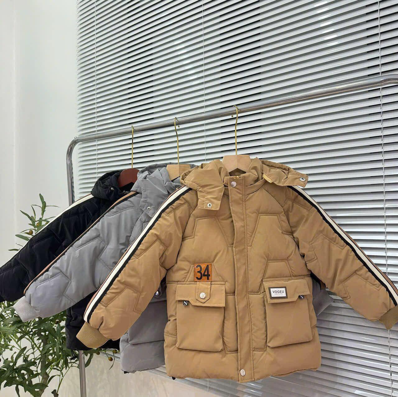 [🆕🇻🇳] H&H KIDS – Chuyên các loại áo mẹ và bé – áo khoác – áo gió 🧑‍🧒❤️️👶⭐️ Không khí lạnh tăng cường! Các mom nhanh tay sắm áo khoác cho bé ạ!
, shares-0✔️ , likes-3❤️️ , date-2024-12-12 16:26:45🇻🇳🇻🇳🇻🇳📰🆕