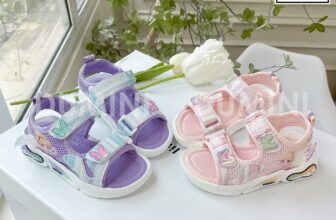 [🆕🇻🇳]  Dumini chuyên thời trang trẻ em, giày dép trẻ em, mũ, túi, ba lô và các phụ kiện trẻ em 🧑‍🧒❤️️👶⭐️  NEW ARRIVAL BST SANDAL – GIÀY THỂ THAO CHO BÉ YÊU HOT NHẤT THU ĐÔNG 2023 SALE OFF 30-50%
FULL SIZE 26-37 (chân bé từ 15-23cm)
Ảnh thật shop tự chụp y h , shares-0✔️ , likes-1❤️️ , date-2024-06-05 23:22:12🇻🇳🇻🇳🇻🇳📰🆕