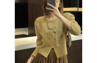 [🆕🇻🇳] Mây Xinh Store – Quần áo thời trang ,phụ kiện thời trang 👕 Top1Fashion 👗  Set mới về diện Noel và Tết đây ạ
Set gồm áo chất liệu lông cừu phối cúc đối xứng và chân váy xếp ly sang chảnh
Size : S M L XL 2XL
———————– , shares-0✔️ , likes-2❤️️ , date-2024-11-08 15:51:12🇻🇳🇻🇳🇻🇳📰🆕