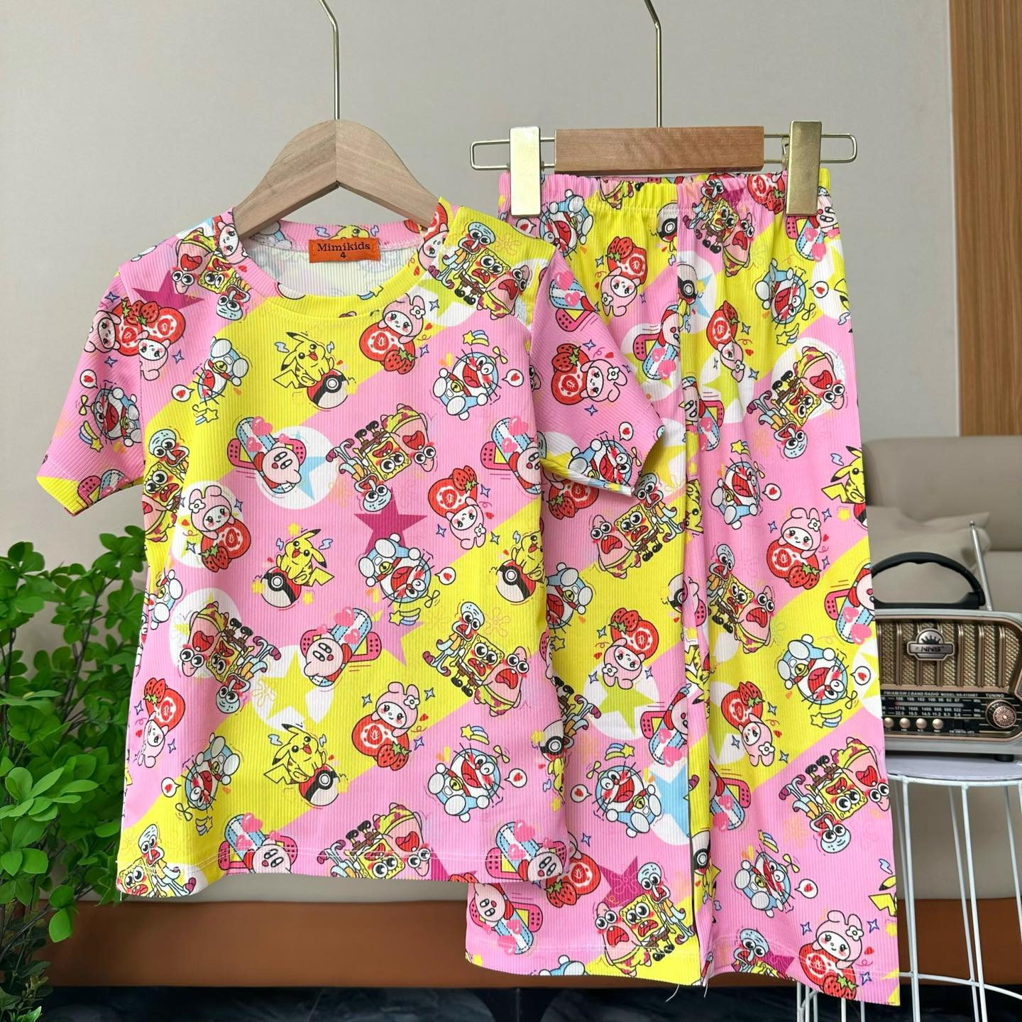 [🆕🇻🇳] Tist Kisd – Thời trang cho Bé Yêu 🧑‍🧒❤️️👶⭐️ HÀNG ĐẸP VỀ RỒI ĐÂY Ạ
size từ 10kg tới 45kg: 80-90k  / bộ tuỳ size– Nhận hàng kiểm hàng thoải mái.
– Chất thun lạnh in 3D loại 1 , co giãn tốt 4C, ê , shares-0✔️ , likes-12❤️️ , date-2023-11-30 04:41:40🇻🇳🇻🇳🇻🇳📰🆕