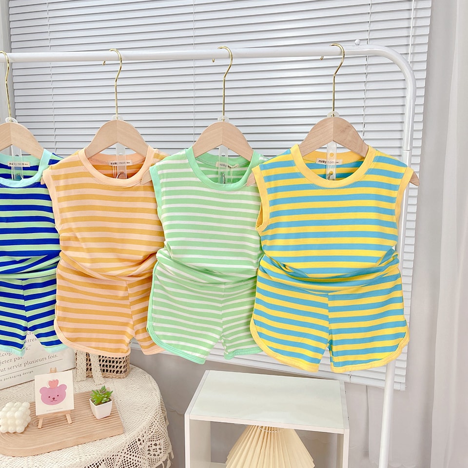 [🆕🇻🇳] Nhà Zipbi-Chuyên sỉ lẻ Quần áo Xuất Dư cho bé, Cambodia,HM,Gap 🧑‍🧒❤️️👶⭐️   Áo Len HMSao lại xinh đến thế này ư…..Áo lên HM, hoạ tiết Tuần lộc siêu dễ thương
Dáng và chất áo đẹp khỏi bàn
Siêu phẩm cho bé mùa này nha mẹ ơi. , shares-0✔️ , likes-0❤️️ , date-2022-10-21 00:46:56🇻🇳🇻🇳🇻🇳📰🆕