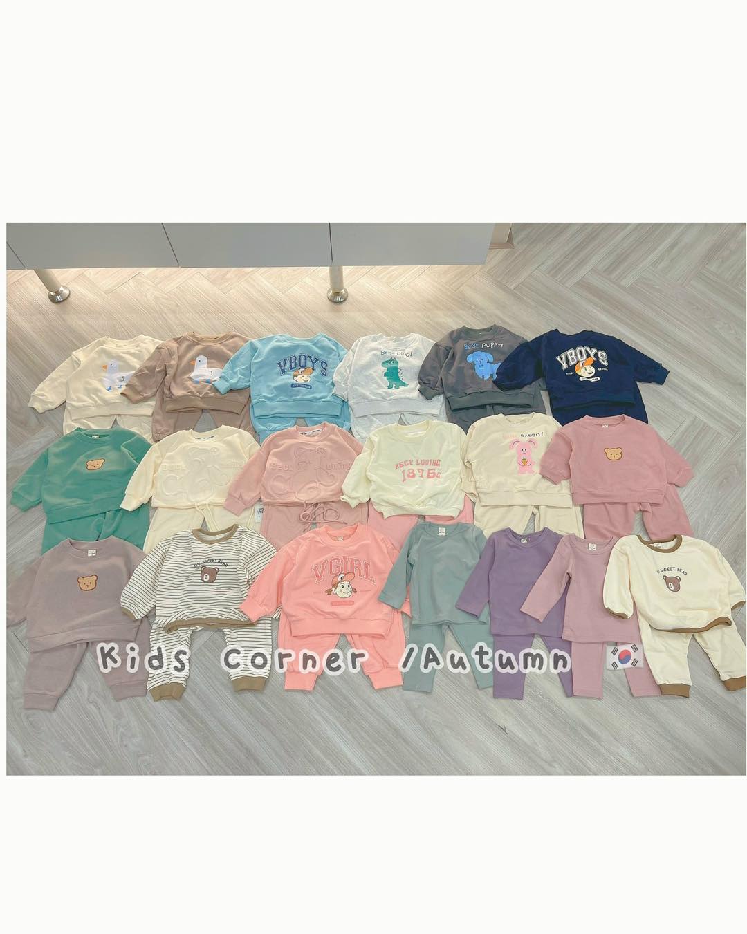 [🆕🇻🇳] Kids Corner – Chuyên cung cấp thời trang trẻ em 🧑‍🧒❤️️👶⭐️  Em vẫn xả kho thu đông nha ba mẹ ơi
Siêu nhiều mẫu dưới cm ạ
Tất cả em đều sale lỗ nên ba mẹ ck trước giúp e nhaaaa
, shares-3✔️ , likes-125❤️️ , date-2023-08-08 03:50:45🇻🇳🇻🇳🇻🇳📰🆕