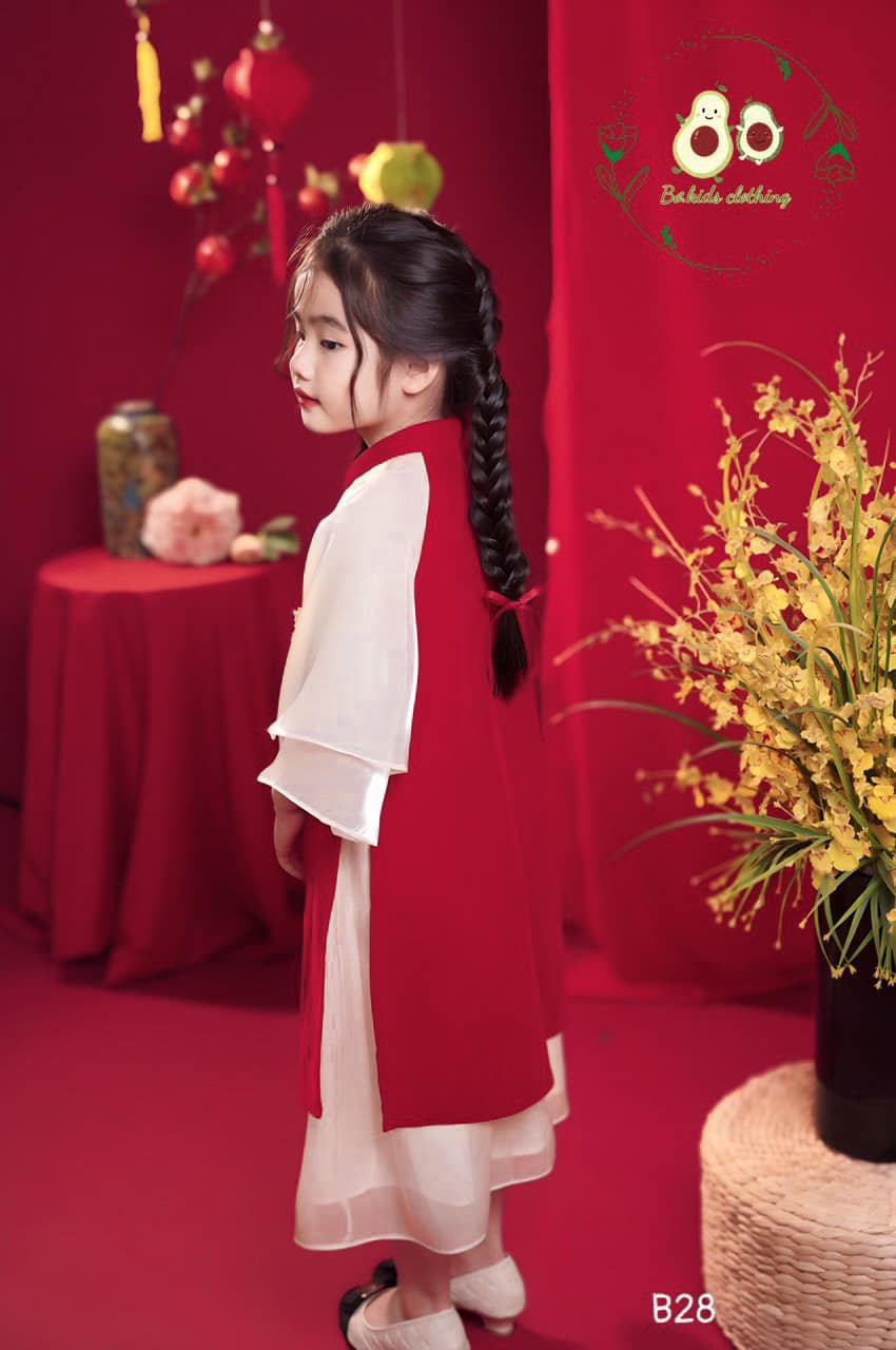 [🆕🇻🇳]  Đồ Đôi Mẹ Và Bé Tp Vinh 🧑‍🧒❤️️👶⭐️ Áo dài nhung siêu phẩm Tết cho bé đây ạ
Thiết kế áo dài cổ tàu tay loe 2 tầng siêu xinh,ốp ngực handmade đính nơ ngọc cực xịn xò
Chất nhung budanh phối tơ  , shares-0✔️ , likes-1❤️️ , date-2023-12-29 17:02:12🇻🇳🇻🇳🇻🇳📰🆕