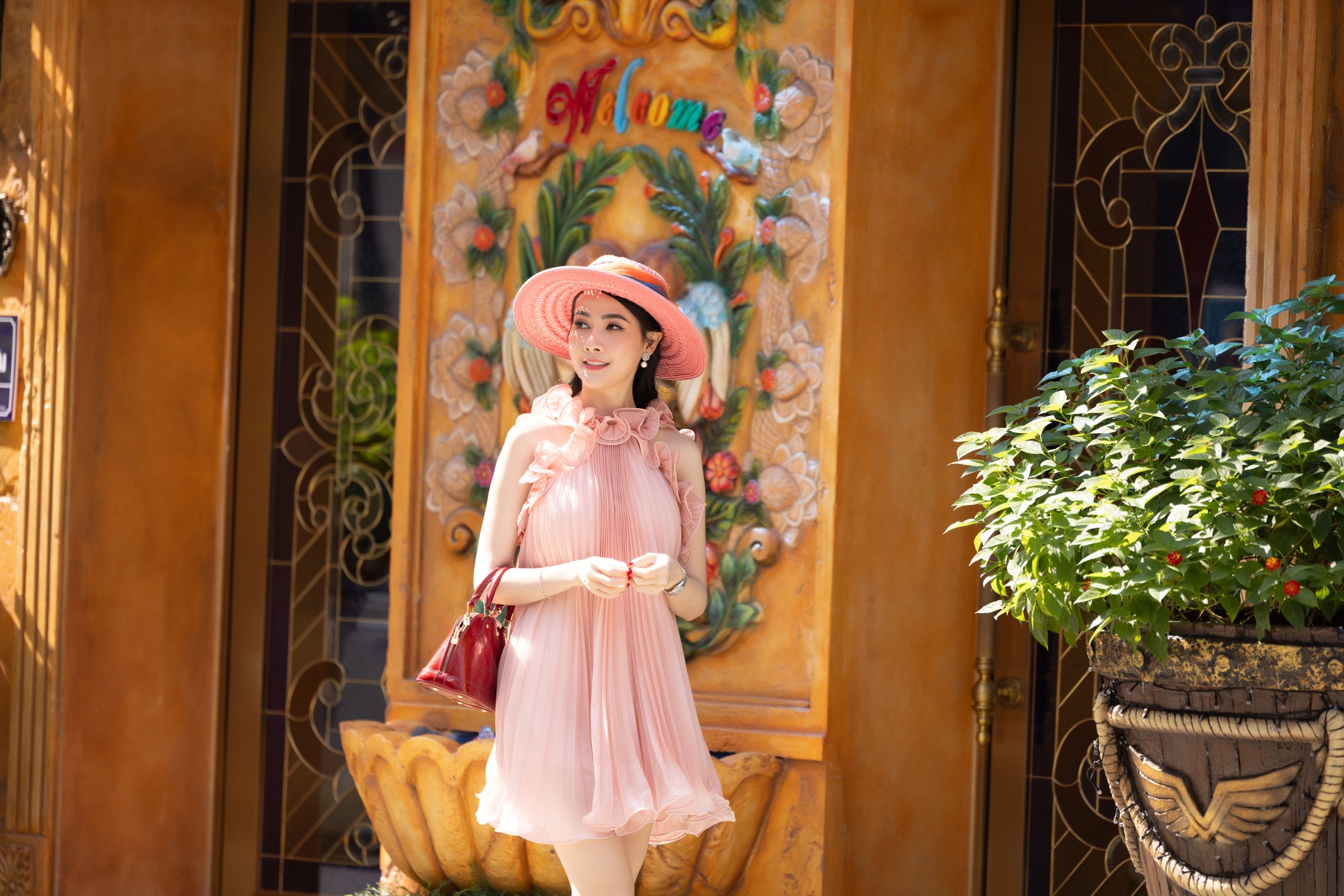 [🆕🇻🇳] MIRA BY C – Worldwide Shipping 👕 Top1Fashion 👗  Hoa hậu Phan Thị Mơ ngọt ngào trong thiết kế từ MIRA BY C𝑇ℎ𝑎𝑛𝑘𝑠 𝑓𝑜𝑟 𝑦𝑜𝑢𝑟 𝑐ℎ𝑜𝑜𝑠𝑖𝑛𝑔 𝑢𝑠 !
——————–
• Visit our website:
• Insta: instagram.com/ , shares-0✔️ , likes-38❤️️ , date-2024-02-05 02:25:12🇻🇳🇻🇳🇻🇳📰🆕