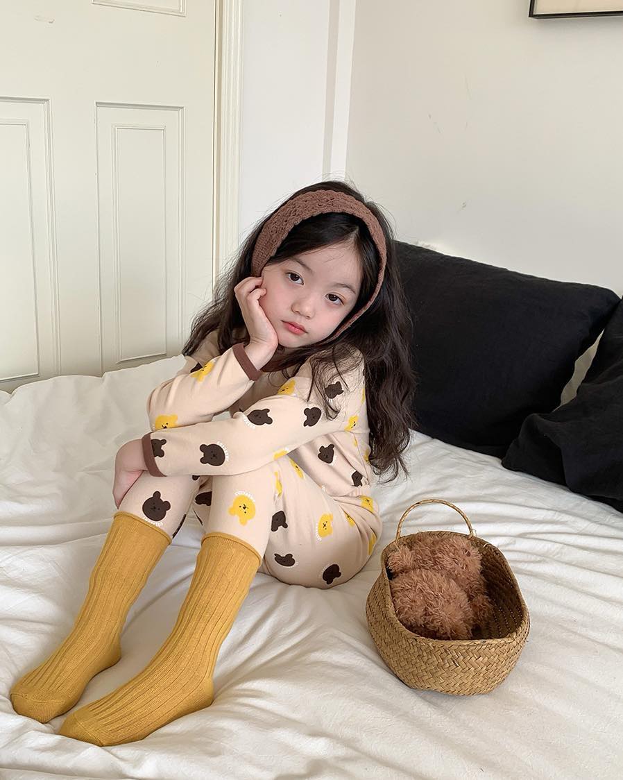 [🆕🇻🇳] Miumiu KIDS – Chuyên sỉ lẻ quần áo trẻ em chất lượng, giá rẻ 🧑‍🧒❤️️👶⭐️ Rất nhiều set váy bé gái có sẵn tại shop, mom cần size nào cứ in bốc cho em nhá
———————  ᡣ𐭩ྀིྀི  ———————
Chuyên hàng QCCC cho bé : 8 – 70kg
𝙷𝚊 , shares-0✔️ , likes-2❤️️ , date-2024-12-21 13:56:30🇻🇳🇻🇳🇻🇳📰🆕