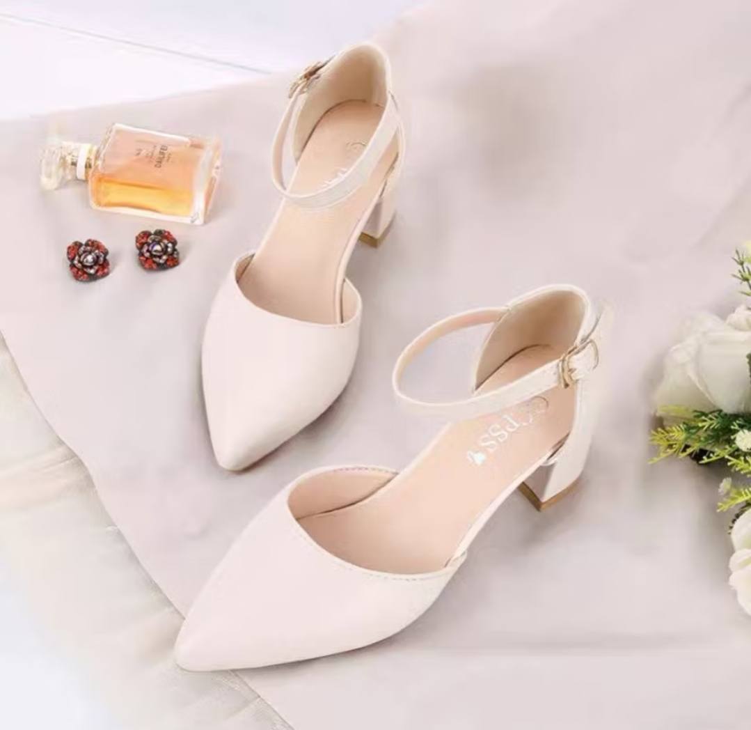 [🆕🇻🇳] Linh Linh Shop – Thời trang nữ 👕 Top1Fashion 👗  Cao gót 5phân phong cách đơn giản nhẹ nhàng79k 1 đôi ship toàn quốcĐủ size: 35,36,37,38,39,40
, shares-0✔️ , likes-22❤️️ , date-2025-02-16 19:42:05🇻🇳🇻🇳🇻🇳📰🆕