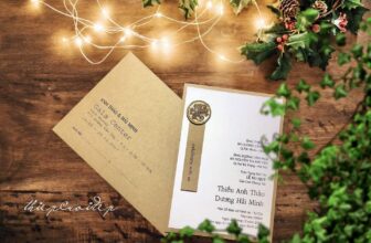 [🆕🇻🇳] Thiệp Cưới Đẹp – Dịch vụ in ấn 🎨 Top1Designs ✨  Xuân trẻ, xuân non, xuân lịch sự
Tôi đều nhận thấy trên môi em
Làn môi mong mỏng tựa như máu
Đã khiến môi tôi mấp máy thèm
– Hàn Mặc Tử –
Ôi các cụ ngày xư , shares-3✔️ , likes-1❤️️ , date-2024-10-20 22:41:01🇻🇳🇻🇳🇻🇳📰🆕