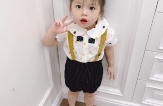 [🆕🇻🇳] Shop Bố Tằm – Chuyên đồ trẻ em xách tay giá tốt 🧑‍🧒❤️️👶⭐️ Set bộ Moimoln xinh vô cùng ah
chuẩn phong cách Hàn quốc, quá chất luôn ý ạ. mặc lên vô cùng xinh yêu cả nhà nhé.Shop Bố Tằm – QUẦN ÁO TRẺ EM AUTH/XUẤT  , shares-0✔️ , likes-2❤️️ , date-2023-03-06 06:56:37🇻🇳🇻🇳🇻🇳📰🆕