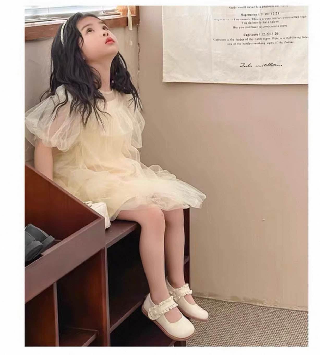 [🆕🇻🇳]  Chunnie – thời trang trẻ em  🧑‍🧒❤️️👶⭐️ GẤP…GẤP_________109xuu_____RẸ CHƯA TỪNG CÓ!!!Eooo ôi sêu rẹ quá lunnn, giày bánh bèo công chúa xinh mê lunnn, đi được 4 mùa các mẹ nha, gì chứ giày búp b , shares-0✔️ , likes-1❤️️ , date-2025-03-26 15:36:44🇻🇳🇻🇳🇻🇳📰🆕