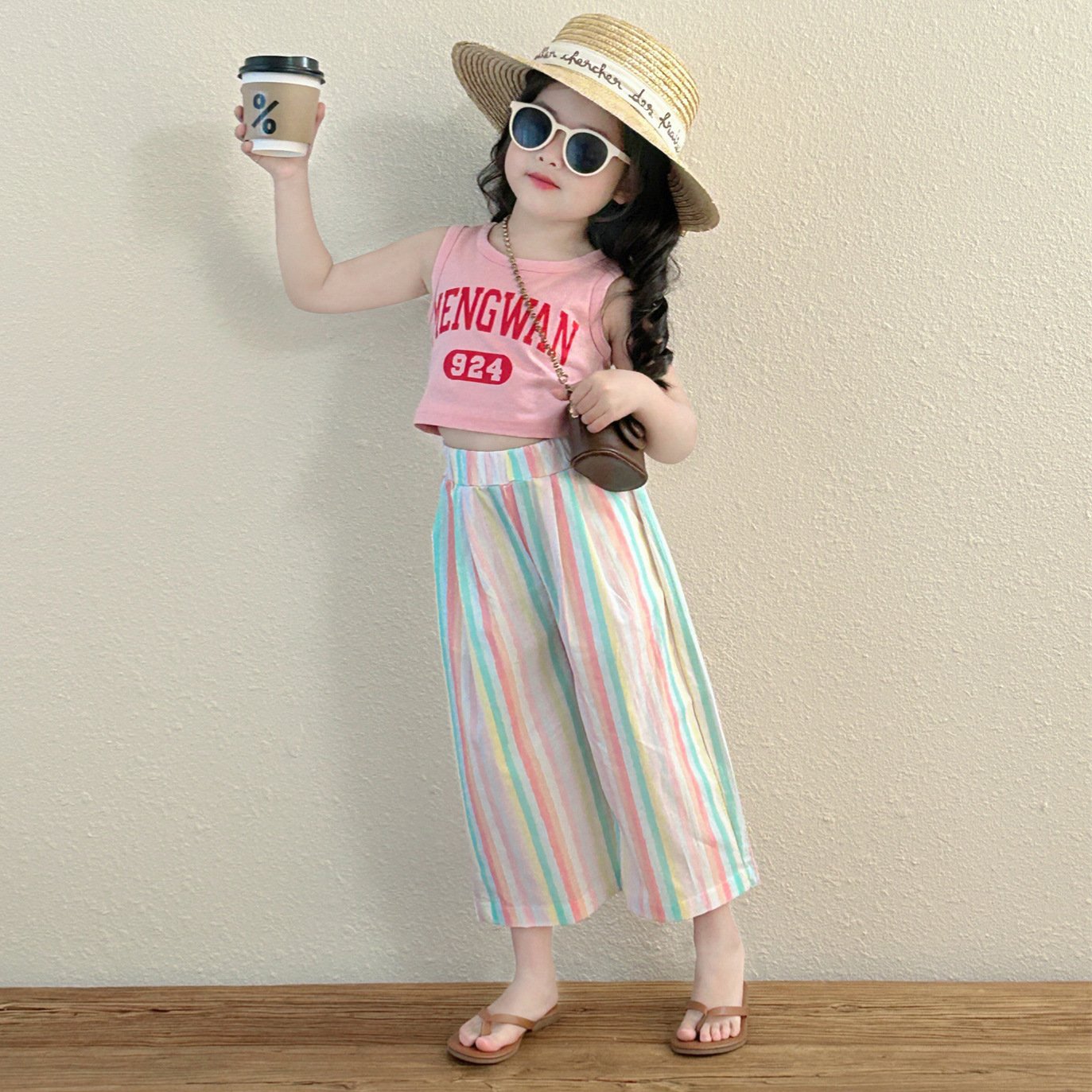 [🆕🇻🇳] Shop Mẹ Bống – Thời Trang Cho Trẻ 🧑‍🧒❤️️👶⭐️ Ultroi mùa hè ko diện mấy  set này thì diện set nào ak
IU  mùa hè – thiết kế xinh lém
Nhìn bé mặc là thấy hè mát mẻ iu lắm ý
Chất thoáng mát. Mặc mùa hè m , shares-0✔️ , likes-0❤️️ , date-2024-03-28 22:18:37🇻🇳🇻🇳🇻🇳📰🆕