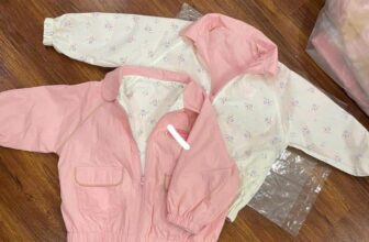 [🆕🇻🇳] HAI HUY VNXK – CHUYÊN CÁC MẶT HÀNG XUẤT KHẨU 👕 Top1Fashion 👗  ___hàng mới 2024 cho bé yêu các mẹ oi
thời tiết se lạnh này thì e áo gió 2 lớp mặc 2 mặt này quá hợp lý cho các  mẹ rinh về cho con mình thui ạ với lớp ngo , shares-0✔️ , likes-2❤️️ , date-2024-11-17 23:22:13🇻🇳🇻🇳🇻🇳📰🆕