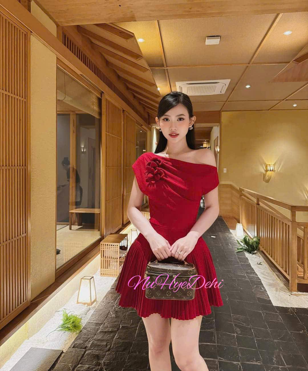 [🆕🇻🇳] NuHye Dehi – Chuyên Hàng Thời Trang Thiết Kế, Thời Trang hot trend 👕 Top1Fashion 👗  Váy lệch vai, chân váy xếp ly sang chảnh  nhà em luôn sẵn hàng ạ
Size: S/M/L/XL/ 2XL
Màu sắc: Đỏ Đô
Nhận hàng – Kiểm Tra – Thanh toán
——————– , shares-0✔️ , likes-5❤️️ , date-2025-04-01 22:12:50🇻🇳🇻🇳🇻🇳📰🆕
