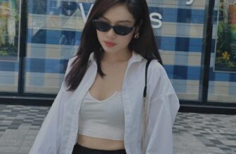 [🆕🇻🇳] MahMah.Outfit – Outfit Designer 👕 Top1Fashion 👗  Cuối tuần rồi- ngại quá lại phải lên đồ đẹp thôi
Sơ mi freesize nhé các nàng ơi
Giá: 2xx
Inbox Mah nhéInsta : mahmah.outfit
Shopee:
Tiktok: mahmah.outfi , shares-0✔️ , likes-0❤️️ , date-2025-02-14 18:00:56🇻🇳🇻🇳🇻🇳📰🆕