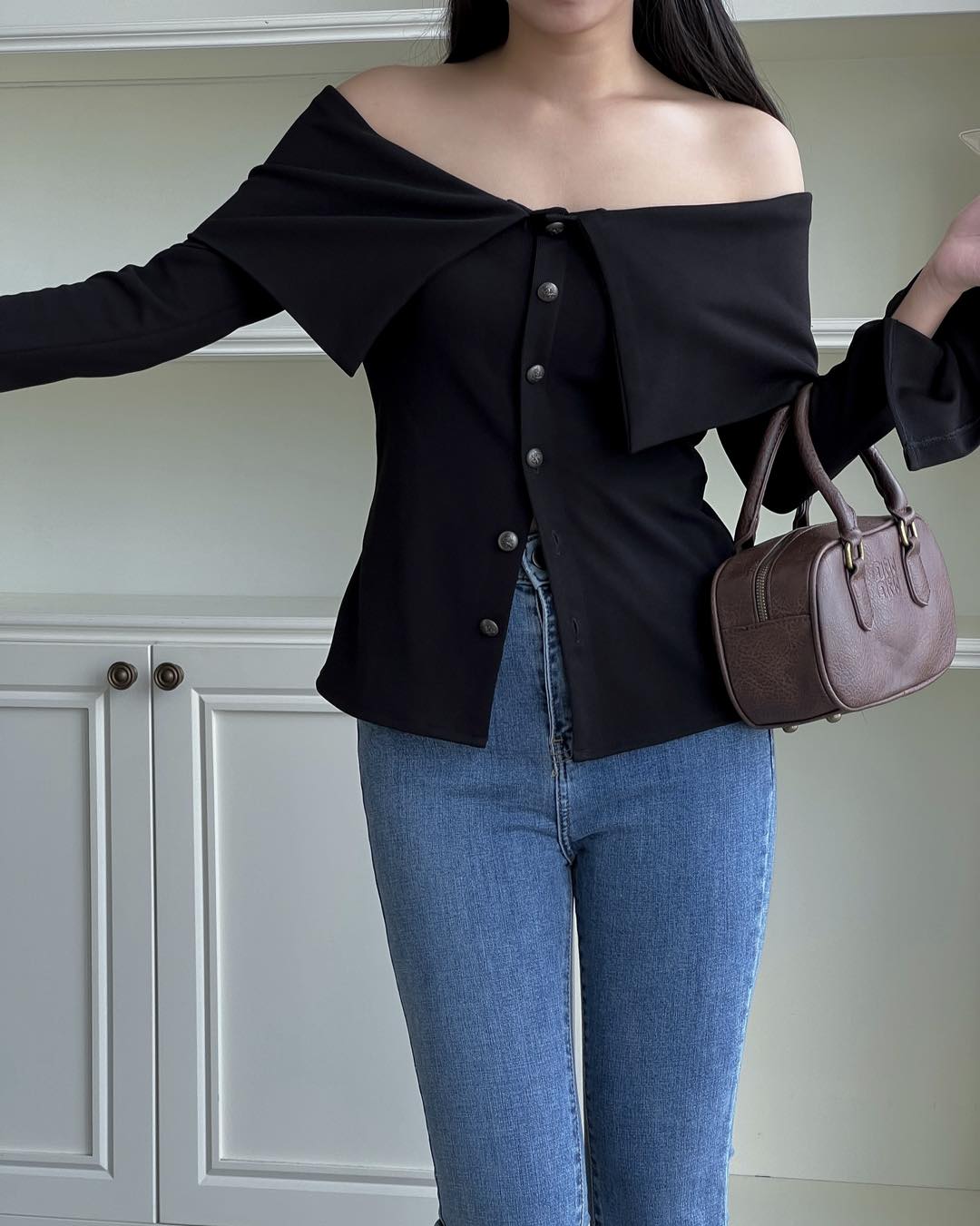 [🆕🇻🇳] KIOBI – THƯƠNG HIỆU QUẦN ÁO THIẾT KẾ VỚI PHONG CÁCH NỮ TÍNH 👕 Top1Fashion 👗  𝐻𝑜𝑙𝑖𝑑𝑎𝑦 𝐶𝑜𝑙𝑙𝑒𝑐𝑡𝑖𝑜𝑛
• Calla Top:𝐊 𝐈 𝐎 ︎ 𝐈   𝐂 𝐋 𝐎 𝐓 𝐇 𝐈 𝐍 𝐆
——————————————
• Online shop in Saigon.
• Inbox: m.me/KIOBI.VN
• Shopee:
• Hotline: 03 464 , shares-0✔️ , likes-0❤️️ , date-2025-04-11 04:32:52🇻🇳🇻🇳🇻🇳📰🆕