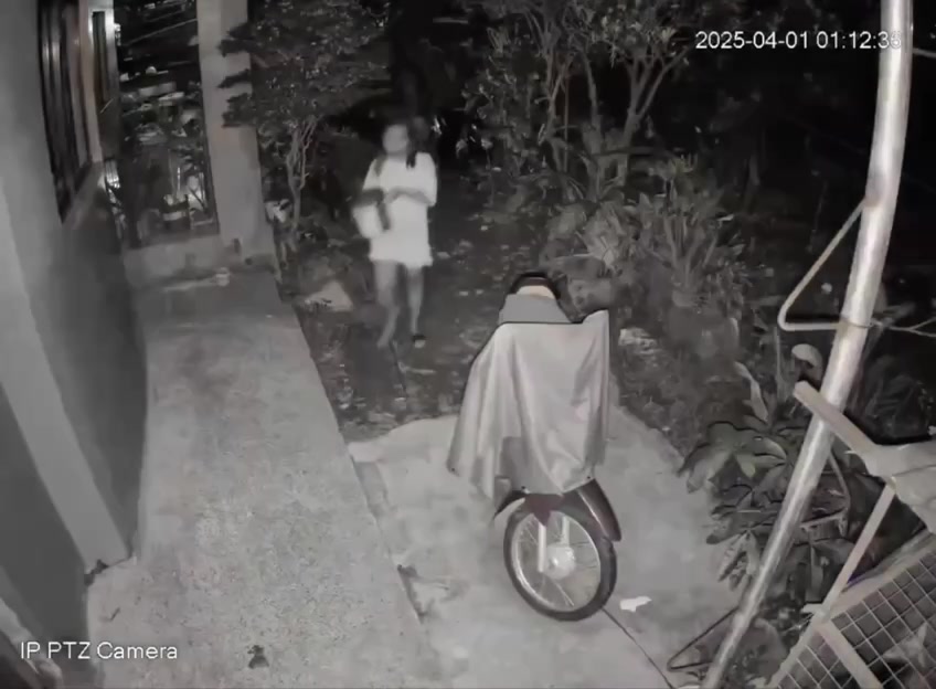 [🆕🇻🇳] Pet Zone 🐶🦜 Top1Pets 🐱🐠 TIẾNG HÉT KINH HOÀNG CỦA CHÚ CHÓ BỊ NGƯỜI PHỤ NỮ TẠT NƯỚC SÔITrong đoạn video có thể thấy là 1 người phụ nữ cầm cả xô nước sôi đến tạt thẳng vào chuồng  , shares-0✔️ , likes-314❤️️ , date-2025-04-18 00:14:32🐶🐱🇻🇳🇻🇳🇻🇳📰🆕