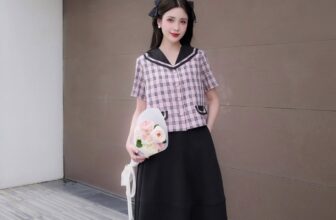 [🆕🇻🇳] Ami Lamour – Thời trang thiết kế 👕 Top1Fashion 👗  Lên đồ trẻ trung, nữ tính xuống phố ngày hè!
Chiếc áo kẻ hồng hồng phối cổ thủy thủ dễ thương mix cùng chân váy đen dáng xòe, vừa năng động vừa thanh lịch, , shares-0✔️ , likes-0❤️️ , date-2025-09-19 20:05:32🇻🇳🇻🇳🇻🇳📰🆕
