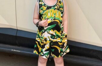 [🆕🇻🇳] FENDI Kids – Chuyên Quần Áo Thiết Kế VNXK, TQXK Cho Bé Yêu 🧑‍🧒❤️️👶⭐️  𝐒𝐀𝐋𝐄 𝐂Ự𝐂 𝐋Ớ𝐍  – Miễn phí ship khi mua từ 2 bộ
Nhận hàng kiểm hàng ưng ý mới nhận
Chất cotton 100% mềm mại thấm hút mồ hôi co giãn 4 chiều
Size: 10-48kg
, shares-4✔️ , likes-246❤️️ , date-2025-05-12 02:54:58🇻🇳🇻🇳🇻🇳📰🆕