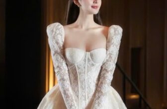 [🆕🇻🇳] Mèo Xinh Đẹp- Chuyên sỉ VNXK- Hàng Thiết kế  👕 Top1Fashion 👗  ĐẦM BẦU NGỰC REN TAY DÀI TÙNG XOÈ  Hình shop chụp2⃣3⃣9⃣kChất liệu: Ren
_ Vòng 1  , shares-1✔️ , likes-3❤️️ , date-2025-05-13 17:40:35🇻🇳🇻🇳🇻🇳📰🆕