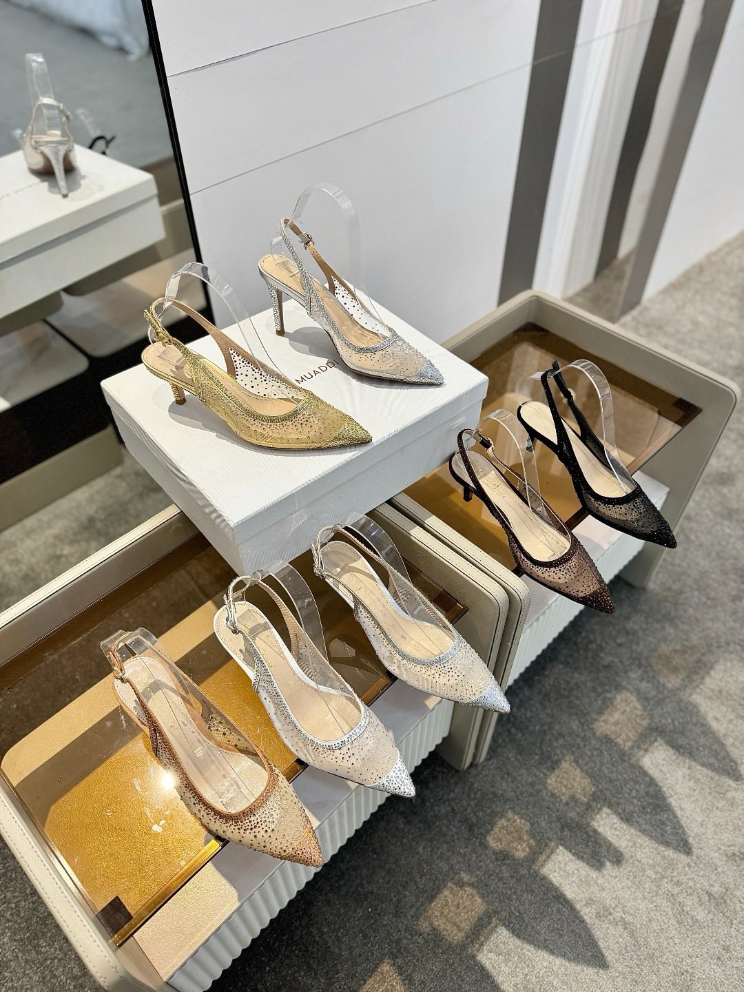 [🆕🇻🇳] Penelope.studio – Don’t stress about the dress, we’ll dress you to impress 👕 Top1Fashion 👗   Theo rất nhiều yêu cầu của các chị đẹp thì nay chiếc đầm best seller của nhà Penelope đã có thêm phiên bản màu trắng vô cùng trẻ trung xinh đẹp.
Vẫn với , shares-15✔️ , likes-49❤️️ , date-2025-04-15 16:39:58🇻🇳🇻🇳🇻🇳📰🆕