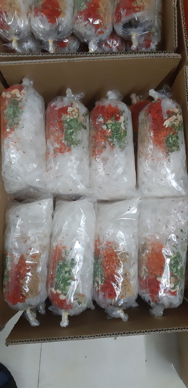 [🆕🇻🇳] Ăn Vặt Thu Thủy – chuyên sỉ lẻ bánh tráng trộn 🍔 Top1Food  🍜 Thùng  32bịch  chỉ  còn  200k  hàng  130đến 150g  mời  sỉ lên đơn
 , shares-0✔️ , likes-15❤️️ , date-2025-05-21 17:44:43🇻🇳🇻🇳🇻🇳📰🆕