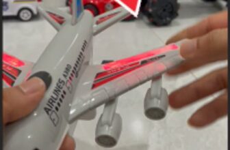 [🧸️🇻🇳] Đồ chơi thông minh trẻ em 🎈Top1Toys🧸️   Mở Hộp Máy Bay Điều Khiển A380 – Có Đèn & Điều Khiển Từ Xa Siêu Ngầu!
Bé nhà bạn mê máy bay? Chiếc máy bay điều khiển từ xa A380 siêu chân thật này chắc  , shares-0✔️ , likes-0❤️️ , date-2025-06-14 13:46:33🇻🇳🇻🇳🇻🇳📰🆕