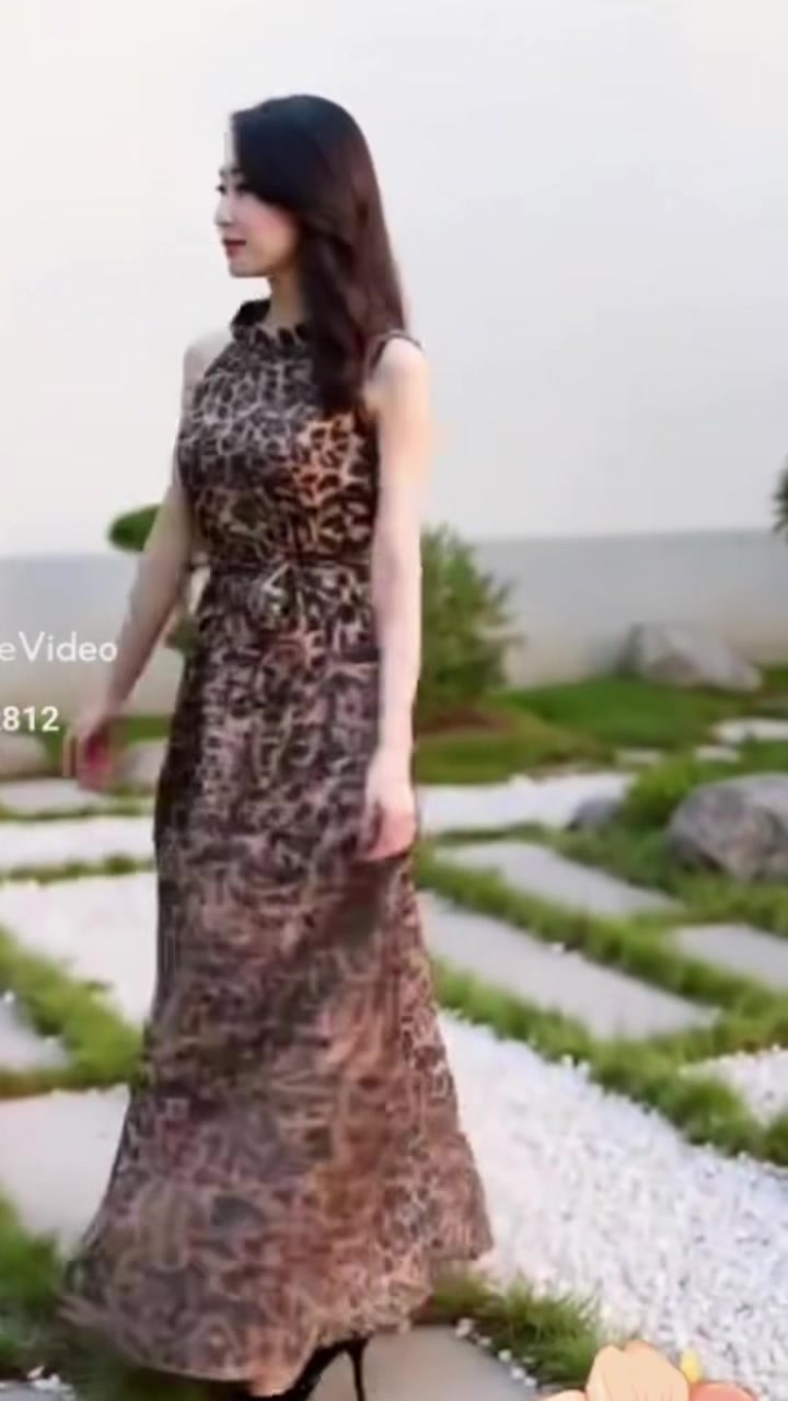 [🆕🇻🇳] Làng Đồ Si –  Cửa hàng quần áo 👕 Top1Fashion 👗  Dưỡng ẩm toàn thân hương nước hoa nhà Cha.,nel
Dt 100ml
Còn đầy luon ạ
Thơm lắm luôn
#800k
, shares-1✔️ , likes-3❤️️ , date-2025-09-06 21:43:09🇻🇳🇻🇳🇻🇳📰🆕