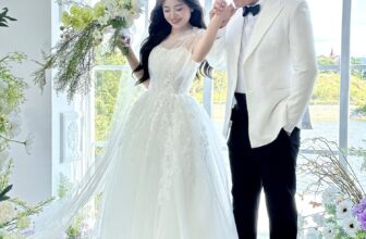 [🆕🇻🇳] Lê Tâm Wedding Quảng Bình 🤵🏻 Top1Wedding 👰🏻   Trong veo và đầy rung cảm
Nàng dâu nhẹ nhàng như một cơn gió đầu hè, ánh mắt đượm tình – lưu giữ khoảnh khắc đẹp nhất của thanh xuân cùng Hera Wedding, shares-0✔️ , likes-3❤️️ , date-2025-06-29 01:50:35🇻🇳🇻🇳🇻🇳📰🆕