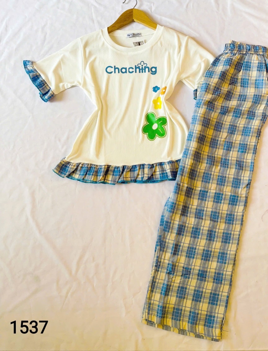 [🆕🇻🇳] Rainbow – Đồ đôi mẹ và bé tuyển chọn 👕 Top1Fashion 👗
ĐẦM ĐÔI Mẹ Bé – MẶC LÀ MÁT, NHÌN LÀ MÊ
Mấy mẹ ơi, có ai mê đồ đôi mà dễ mặc, dễ thương, mà giá lại “iu thương” như các mẫu này chưa?
Đầm xinh tươi mát r , shares-1✔️ , likes-4❤️️ , date-2025-07-07 15:20:57🇻🇳🇻🇳🇻🇳📰🆕