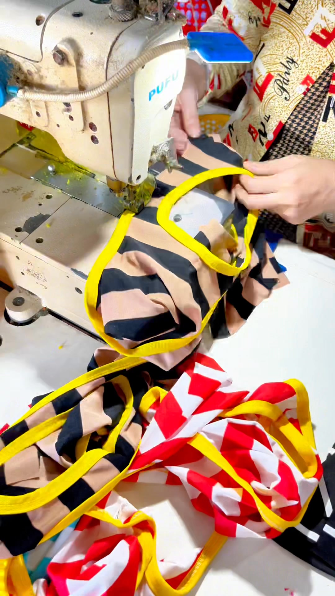 [🆕🇻🇳]  Xưởng may sỉ giá siêu rẻ – chuyên đồ bộ trẻ em từ 4kg-30kg giá 179k, 199k 🧑‍🧒❤️️👶⭐️ KHUYẾN MÃI ĐẶC BIỆT!• 100k/5 bộ: FREESHIP!
• 179k/10 bộ: FREESHIPĐồ bộ thun sát nách giảm giá sốc! Bạn đã sẵn sàng mua sắm chưa? #quanaotreemgiare , shares-0✔️ , likes-0❤️️ , date-2025-07-12 02:16:55🇻🇳🇻🇳🇻🇳📰🆕