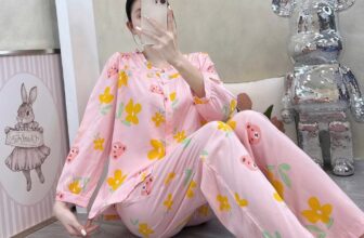 [🆕🇻🇳] Chuyên sỉ và lẻ đồ bộ lanh/tole trẻ em 🧑‍🧒❤️️👶⭐️ Mẹ nào thích mặc đồ tole/lanh mình chốt mẫu này nha.
Mẹ Nấm có size M-XL(45-65kg)
Giá: 140k/bộ
Miễn phí ship đơn từ 4 bộ.
, shares-0✔️ , likes-2❤️️ , date-2025-07-11 02:10:56🇻🇳🇻🇳🇻🇳📰🆕