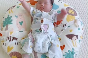 [🆕🇻🇳]  Mây Store – phụ kiện cho bé 🧑‍🧒❤️️👶⭐️ B\u00e9 ng\u1ee7 hay gi\u1eadt m\u00ecnh, qu\u1ea5y kh\u00f3c gi\u1eefa \u0111\u00eam khi\u1ebfn m\u1eb9 m\u1ea5t ng\u1ee7?\n\ud83d\udc7cKh\u0103n Qu\u1ea5 , shares-0✔️ , likes-24❤️️ , date-2025-07-16 08:41:16🇻🇳🇻🇳🇻🇳📰🆕