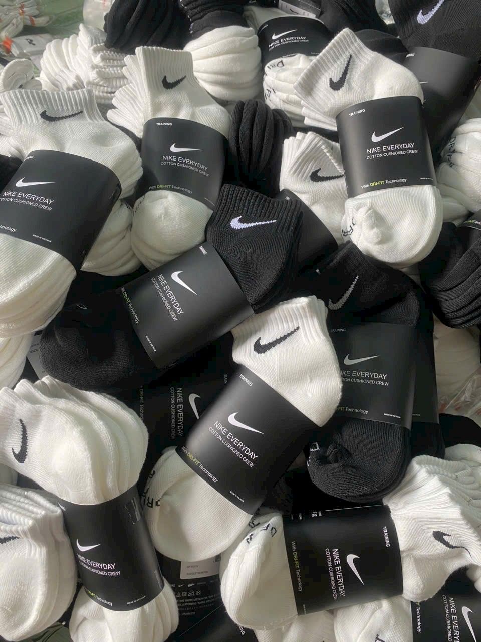 [🆕🇻🇳] Rô Store giày-vnxk – Chuyên giày dép VNXK 👕 Top1Fashion 👗  Vớ em về lại
Combo 5 đôi 99k
Dư xịn đệm bàn chân êm mềm
Chỉ còn trắng ạ
, shares-0✔️ , likes-1❤️️ , date-2025-07-27 03:26:45🇻🇳🇻🇳🇻🇳📰🆕