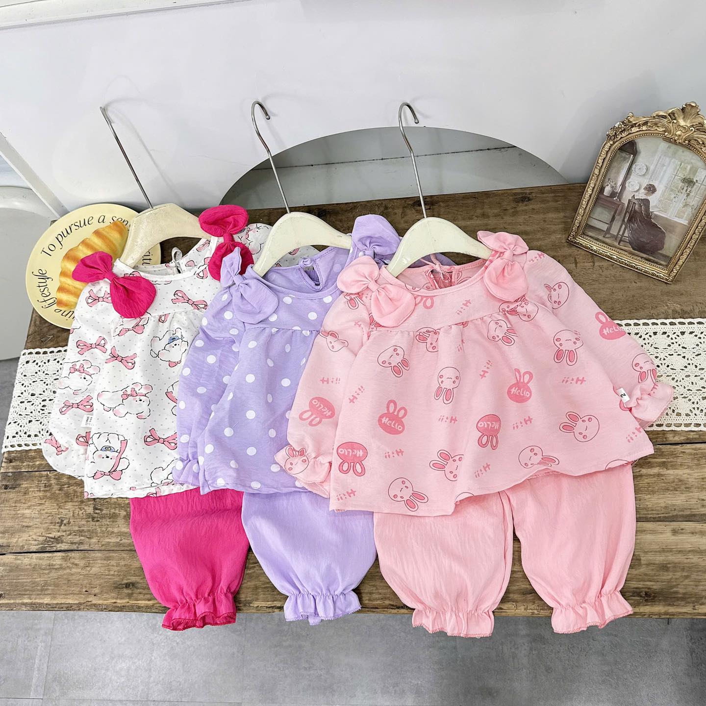 [🆕🇻🇳]  Kaylin Thẩm Farhion 🧑‍🧒❤️️👶⭐️  𝐄𝐦 𝐜𝐡𝐮̛𝐚 𝐭𝐮̛̀𝐧𝐠 𝐭𝐡𝐢́𝐜𝐡 𝐧𝐚̆́𝐧𝐠 𝐜𝐮̃𝐧𝐠 𝐜𝐡𝐚̆̉𝐧𝐠 𝐭𝐡𝐢́𝐜𝐡 𝐦𝐮̛𝐚
 𝐄𝐦 𝐜𝐡𝐢̉ 𝐥𝐨 𝐥𝐚̆́𝐧𝐠 𝐦𝐞̣ 𝐬𝐚̆́𝐦 đ𝐨̂̀ đ𝐞̣𝐩 𝐜𝐡𝐮̛𝐚
𝐬𝐢𝐞̂𝐮 𝐱𝐢𝐧𝐡 𝐒𝐈𝐄̂𝐔 𝐑𝐄̉ 
 Chuẩn bị thu về rồi các mẹ ơi  , shares-0✔️ , likes-2❤️️ , date-2025-07-31 02:47:22🇻🇳🇻🇳🇻🇳📰🆕