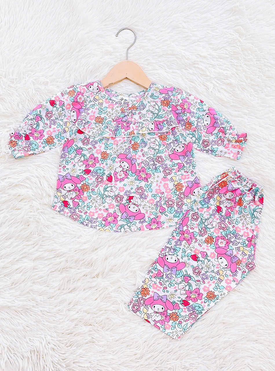 [🆕🇻🇳]  TAY – Tay is a dream that we made by hands 🧑‍🧒❤️️👶⭐️ 𝐋’𝐚𝐦𝐚𝐧𝐭 – 𝐃ị𝐮 𝐝à𝐧𝐠 𝐧𝐡ư 𝐬ớ𝐦 𝐦𝐚𝐢
Khoác lên mình chiếc váy smock trắng tinh khôi, bạn như hóa nàng thơ giữa không gian cũ kỹ đầy hoài niệm.
Thiết kế tối giản  , shares-0✔️ , likes-0❤️️ , date-2025-07-30 20:57:51🇻🇳🇻🇳🇻🇳📰🆕