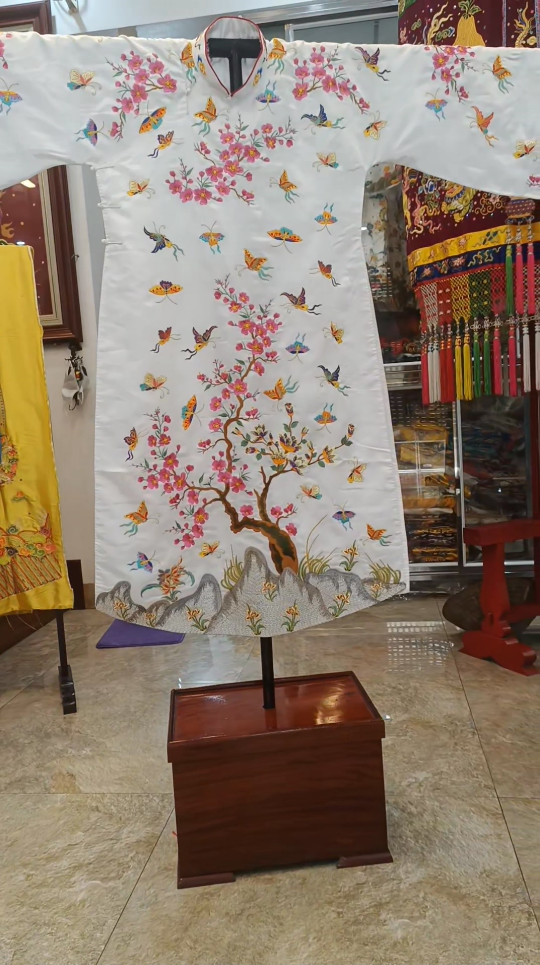 [🆕🇻🇳] Khan ao hau doc pha – Thêu may khăn áo và phụ kiện hầu đồng [🆕Top1Vietnam🇻🇳] 👕 Top1Fashion 👗   , shares-0✔️ , likes-0❤️️ , date-🇻🇳🇻🇳🇻🇳📰🆕