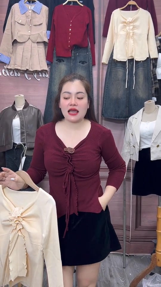 [🆕🇻🇳] Vy Vy Boutique Chuyên váy thiết kế cao cấp 👕 Top1Fashion 👗  Áo Thun Nữ Dài Tay Chất cotton QC Thiết Kế Đính Hoa Thời Trang.
#1xxk/1áo
-Hàng QC vải đẹp hết nấc. Form đẹp,chất đẹp.
-Phù hợp thời tiết Thu,Đông.
-Thiết  , shares-1✔️ , likes-92❤️️ , date-2025-08-11 14:32:27🇻🇳🇻🇳🇻🇳📰🆕