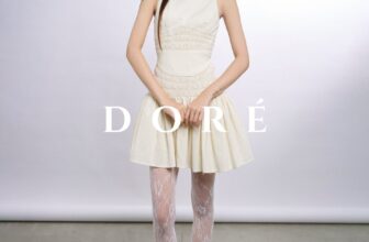 [🆕🇻🇳] DORÉ studio – Nhà thiết kế thời trang 👕 Top1Fashion 👗   Lấy cảm hứng từ váy Eli Dress phiên bản dáng dài cũ, Eli Dress phiên bản ngắn như là ly cocktail của những năm 50s – chi tiết thân trên ôm vừa vặn, eo thắ , shares-6✔️ , likes-20❤️️ , date-2025-08-13 00:39:28🇻🇳🇻🇳🇻🇳📰🆕