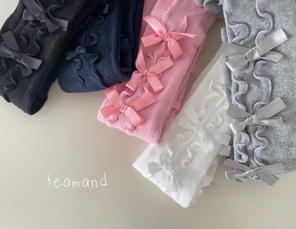 [🆕🇻🇳] Đầm Dạ Hội Trung Niên BiAn 👕 Top1Fashion 👗  Cặp đôi này mấy ngày nay được các Chị inbox hỏi Bian rất nhiều luôn, trẻ trung, tôn dáng che khuyết điểm mà còn dễ đi chuyển đây ạ: 66 Hồ Văn Huê, P9, Ph , shares-0✔️ , likes-15❤️️ , date-2025-08-21 03:21:34🇻🇳🇻🇳🇻🇳📰🆕