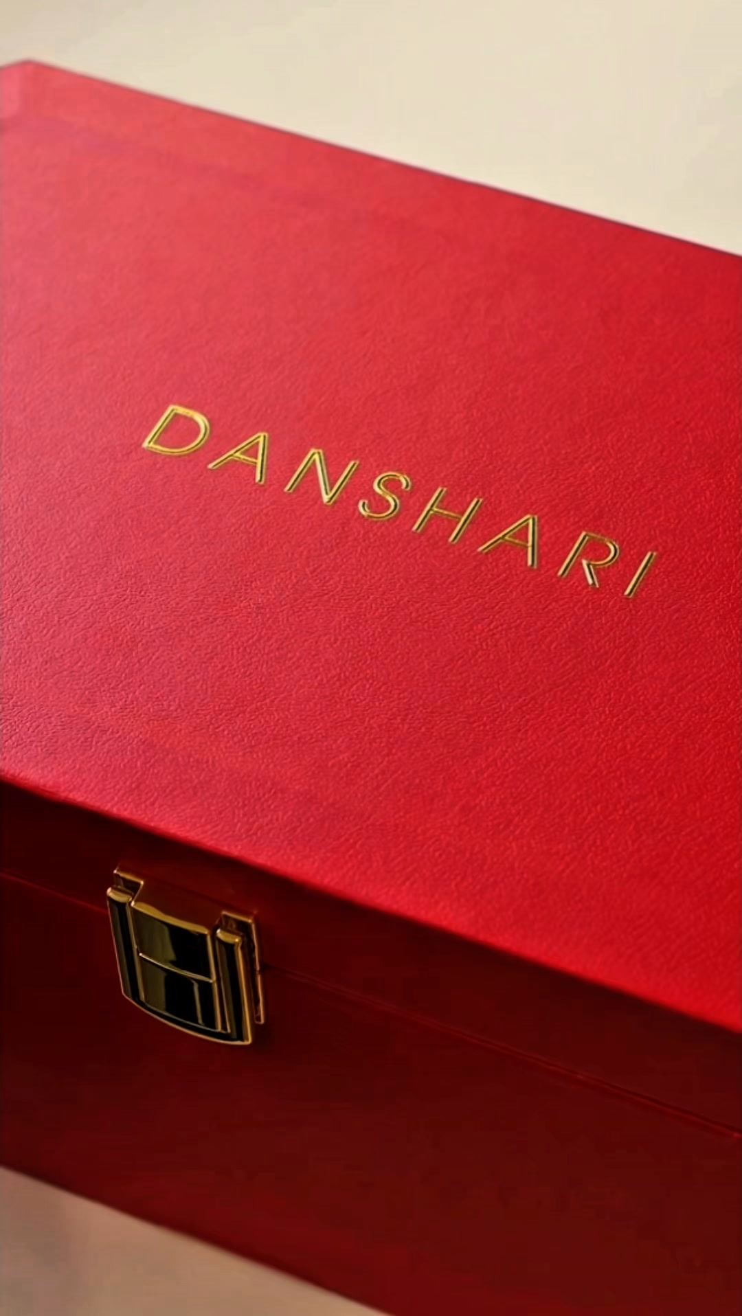 [☕️🇻🇳]  Danshari Coffee 🥤 Top1Coffee ☕️  Hộp Trung Thu 2025 – Danshari Coffee x The Journeys CollectionMột thiết kế màu đỏ sang trọng, logo ánh gold tinh xảo, cứng c , shares-0✔️ , likes-0❤️️ , date-2025-08-23 20:54:17🇻🇳🇻🇳🇻🇳📰🆕