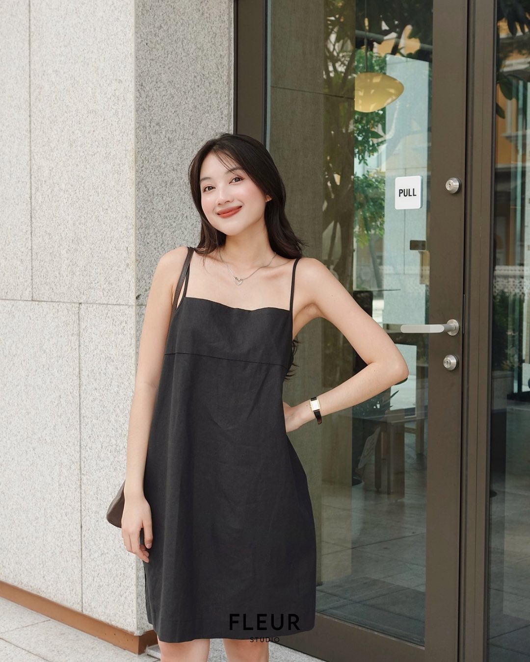 [🆕🇻🇳] Fleur Studio – Black makes everything more elegant and classy 👕 Top1Fashion 👗  Đơn giản mà đẹpppp  Váy dây linen xinh xẻo mix cùng chân váy hay quần suông thành set đều hợp luôn
, shares-0✔️ , likes-1❤️️ , date-2025-08-24 05:36:35🇻🇳🇻🇳🇻🇳📰🆕